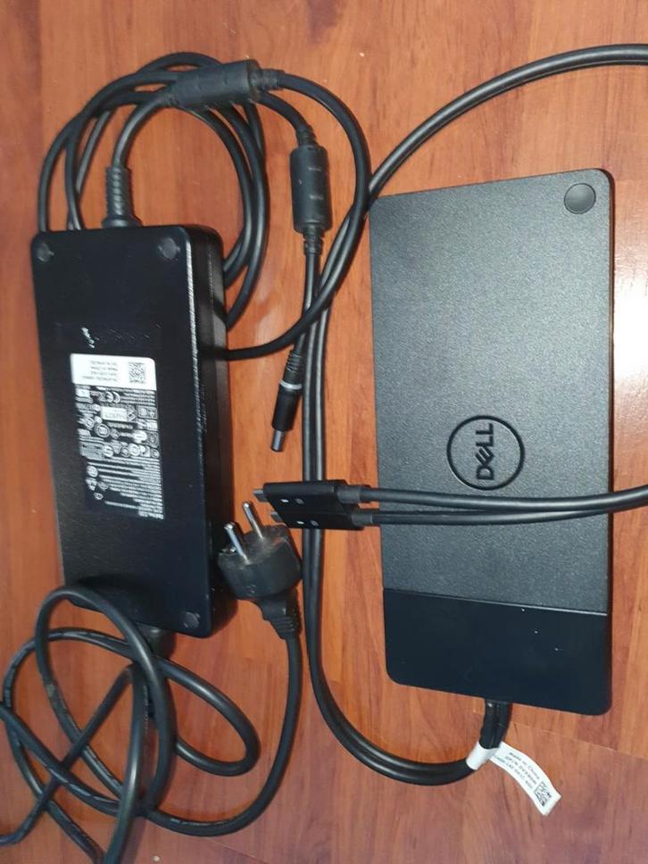 Dell WD19DC/240Watt/Supersnel Laden/3xFHD of 2x4K WD19DCS, Computers en Software, Dockingstations, Gebruikt, Docking station, Laptop