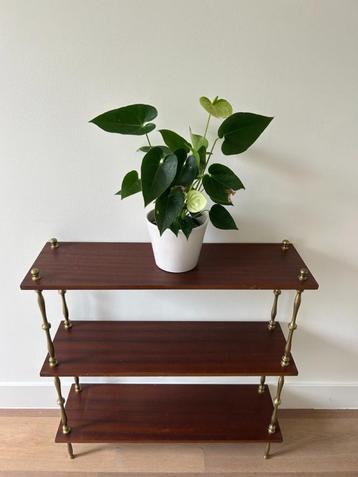 Vintage etagere kastje beschikbaar voor biedingen