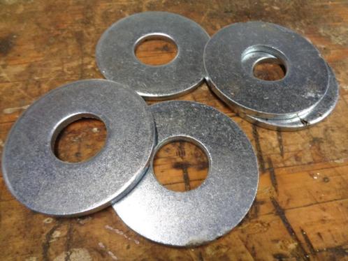 5 grote metalen ringen diameter 7 cm dikte 0.5 cm, Hobby en Vrije tijd, Knutselen, Nieuw, Materiaal, Ophalen of Verzenden