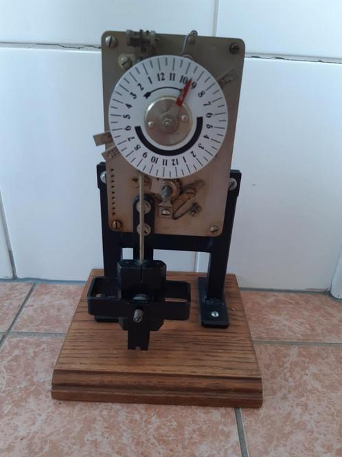 vintage schakelklok Tijdschakelaar klok, Antiek en Kunst, Antiek | Klokken, Ophalen of Verzenden