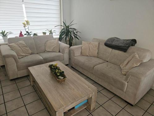 Set van 2 banken en salontafel, Huis en Inrichting, Banken | Complete zithoeken, Zo goed als nieuw, Hout, Stof, Ophalen