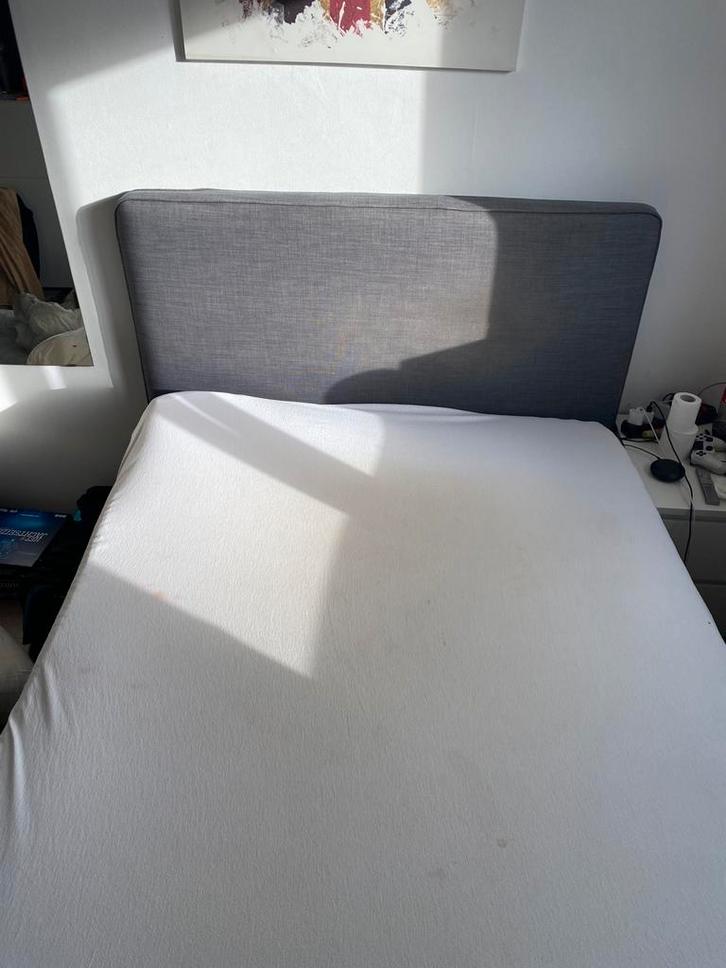 Ikea boxspring, Huis en Inrichting, Slaapkamer | Boxsprings, Gebruikt, 140 cm, 200 cm, Tweepersoons, Grijs, Ophalen of Verzenden