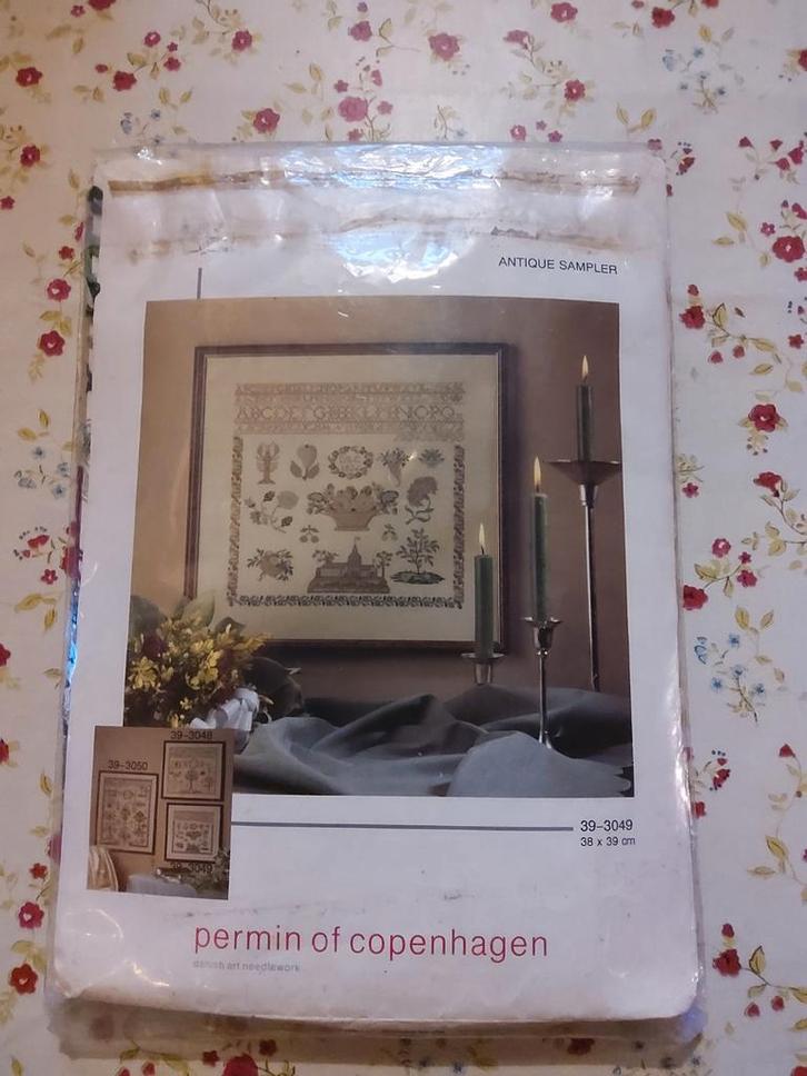 Permin Copenhagen Antiek Merklap Borduurpakket, Hobby en Vrije tijd, Borduren en Borduurmachines, Nieuw, Borduurpakket, Handborduren