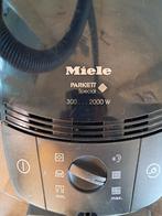 Krachtige miele stofzuiger, Ophalen, Zo goed als nieuw, 1200 tot 1600 watt