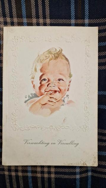 Vintage babyverzorgingsboekje 70 jaar oud  beschikbaar voor biedingen