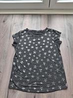Bijna gratis grijs shirt met zilveren sterren mt 38, Kleding | Dames, Maat 38/40 (M), Ophalen of Verzenden, Korte mouw, Grijs