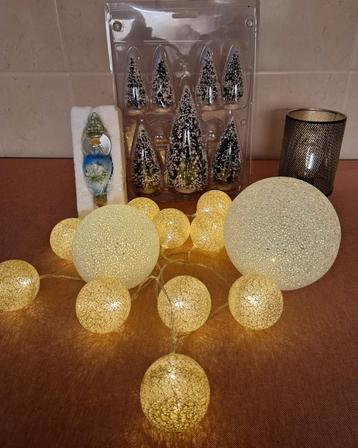 Kerst decoraties beschikbaar voor biedingen