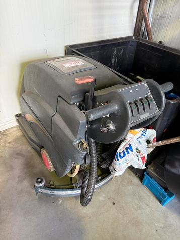Schrobmachine werkplaats beschikbaar voor biedingen