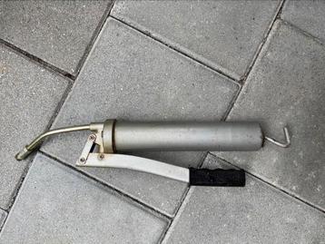 Vetspuit beschikbaar voor biedingen