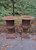 2 gietijzeren brocante tuinvazen 70 cm hoog, Tuin en Terras, Ophalen