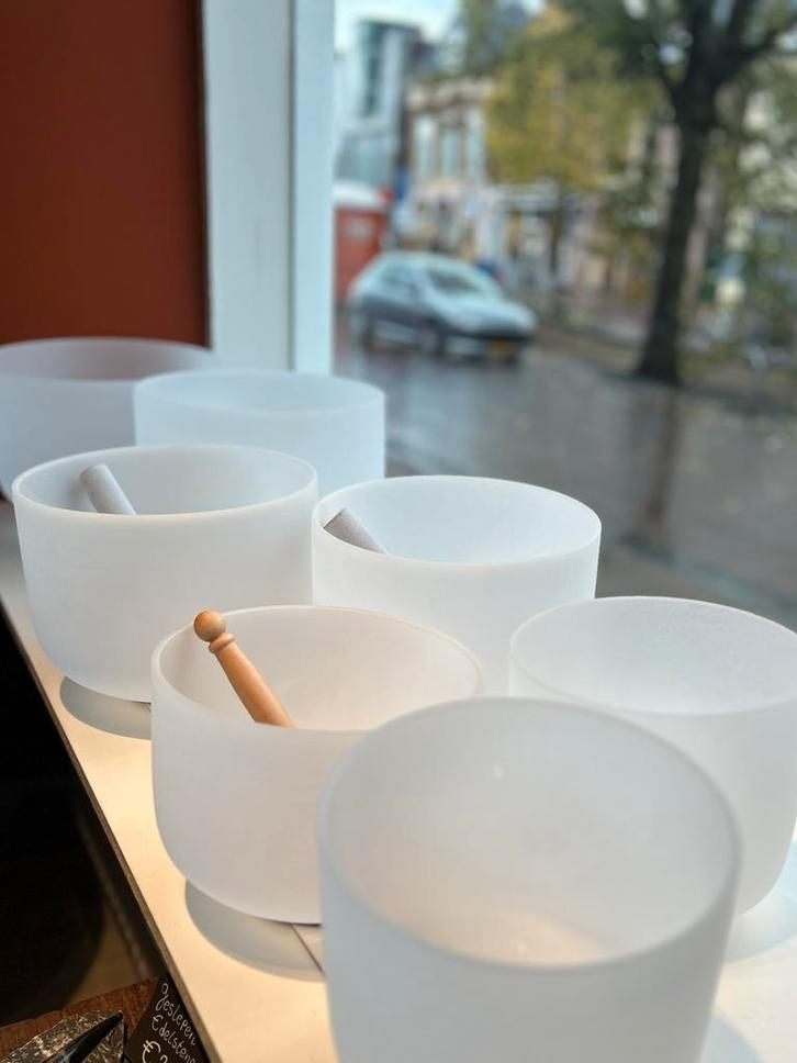 7 Chakra Kristallen Klankschalen Set, Huis en Inrichting, Woonaccessoires | Schalen en Manden, Nieuw, Schaal, Rond, Glas, Ophalen of Verzenden