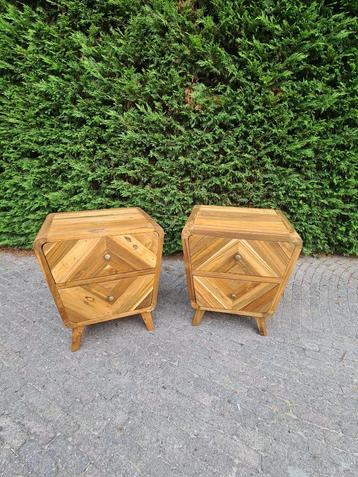 2 Teak-tastische kastjes – perfect gezelschap voor je bed! beschikbaar voor biedingen