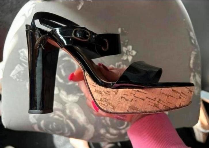 Tila March Paris Lak Sandalette/Pumps Maat 38, Kleding | Dames, Schoenen, Zo goed als nieuw, Pumps, Zwart, Ophalen of Verzenden