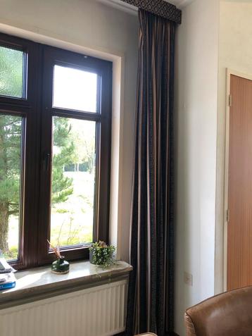 Mooie kwaliteit gordijnen beschikbaar voor biedingen
