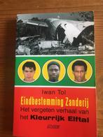 voetbalboek- Eindbestemming Zanderij ( SLM ramp ), Ophalen of Verzenden, Gelezen, Balsport