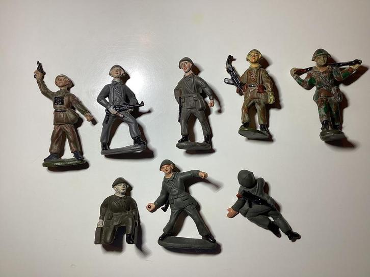 DDR NVA model soldaatjes elastolin pappkameraden airfix, Hobby en Vrije tijd, Modelbouw | Figuren en Diorama's, Gebruikt, Groter dan 1:35