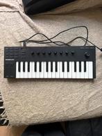 Native Instrument Komplete Kontrol M32 - midi keyboard, Ophalen of Verzenden, Zo goed als nieuw