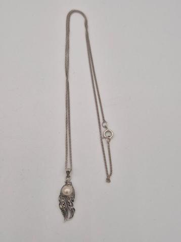 Vintage Zilveren Ketting met Hanger  beschikbaar voor biedingen