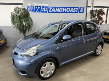 Toyota Aygo 1.0-12V Comfort APK TOT 04/26! (bj 2010) beschikbaar voor biedingen