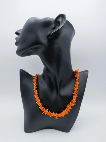 Bloedkoralen takjes ketting met gouden slot, 48 cm. beschikbaar voor biedingen