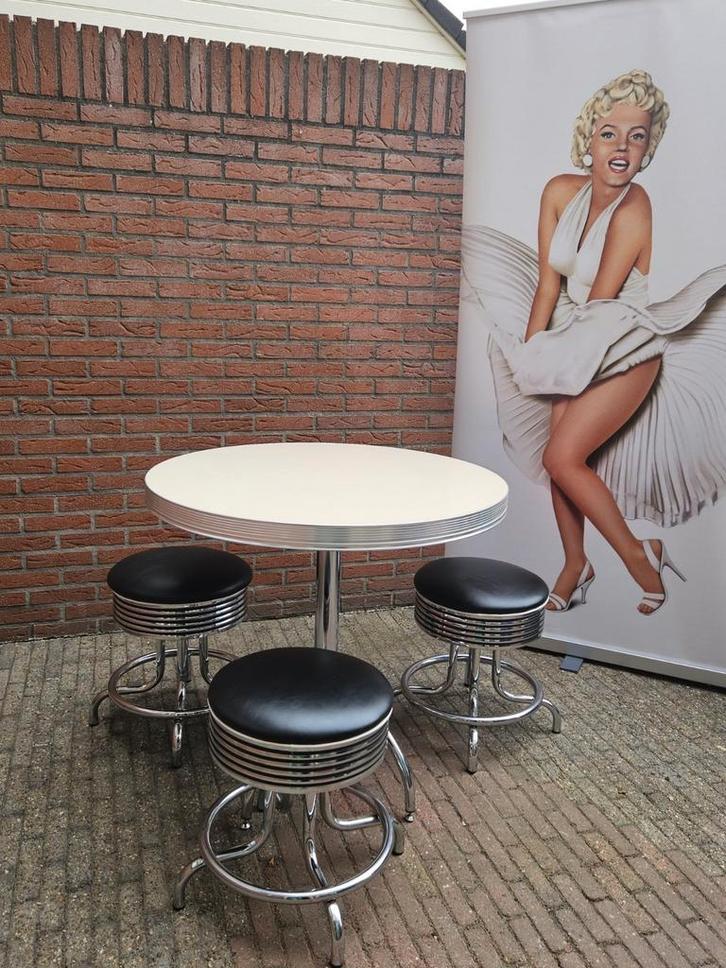 FIFTIES SIXTIES AMERIKAANSE BARKRUKKEN BEL AIR BAR TAFEL, Huis en Inrichting, Barkrukken, Zo goed als nieuw, 30 tot 60 cm, Metaal