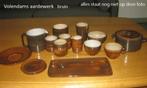 Volendams aardewerk bruin, mokje, bekertje kom, roomkannetje, Huis en Inrichting, Keuken | Servies, Ophalen of Verzenden, Aardewerk