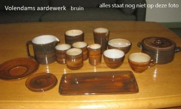 Volendams aardewerk bruin, mokje, kom, roomkannetje, enz. beschikbaar voor biedingen