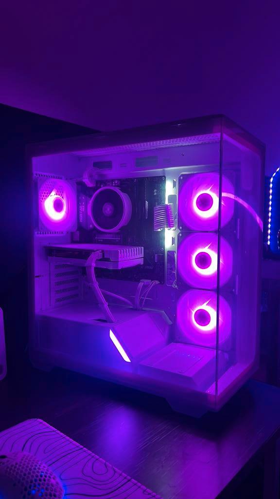 Gaming pc wit, Computers en Software, Desktop Pc's, Zo goed als nieuw, SSD, Gaming, Ophalen of Verzenden