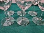 Wijnglazen op voet 6 stuks, Verzamelen, Glas en Borrelglaasjes, Ophalen of Verzenden