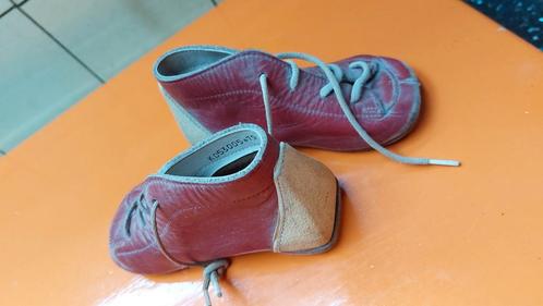 Vintage leren kinderschoentjes, Antiek en Kunst, Antiek | Kleding en Accessoires, Kinderen, Ophalen of Verzenden