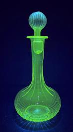 Karaf  ( mangaan glas ), Ophalen of Verzenden