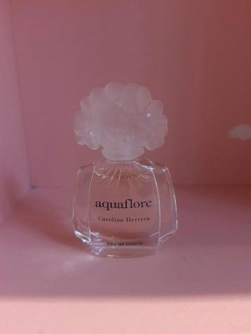 Parfumminiatuur aquaflore Caroline Herrera edt beschikbaar voor biedingen