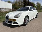 Alfa Romeo Giulietta 1.4 T Distinctive / LEER / NAVI / AIRCO, Auto's, Alfa Romeo, Voorwielaandrijving, Euro 5, Gebruikt, 4 cilinders