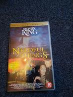 NEEDFULL THINGS! Thriller van S.King met Ed Harris Op VIDEO!, Vanaf 16 jaar, Verzenden, Zo goed als nieuw, Thrillers en Misdaad