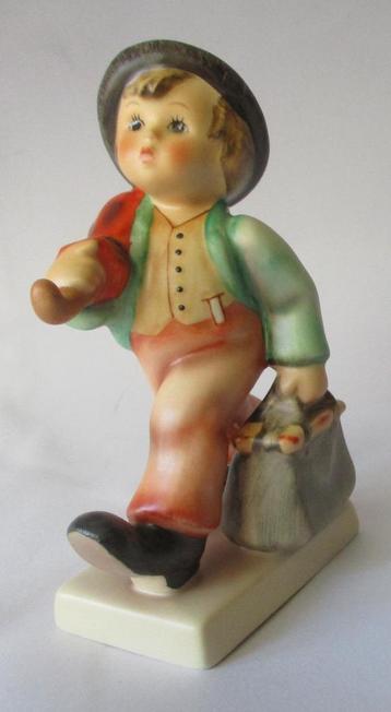 M I Hummel:11 2/0 -Merry Wanderer-TMK-7 -10¾ cm. - Excellent beschikbaar voor biedingen