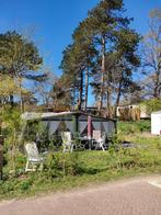 Te koop op Camping Bakkum Toercaravan Hobby met plek, Vakantie, Campings, Kinderbed, In bos