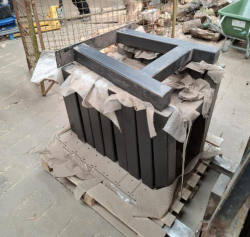 Stalen tafelpoten nieuw 78cm hoog 83cm breed 10 stuks, Huis en Inrichting, Tafelonderdelen, Nieuw, Tafelpoot, 50 tot 100 cm, 50 tot 100 cm