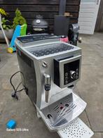 Delonghi Volautomatische Espressomachine, Witgoed en Apparatuur, Koffiezetapparaten, Ophalen, Gebruikt, Espresso apparaat, Koffiebonen