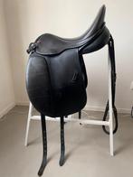 JC dressuurzadel 16,5 inch met staartriem, Dieren en Toebehoren, Paarden en Pony's | Zadels, Ophalen, Gebruikt, Dressuur