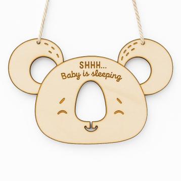 Kraamcadeau met naam – Koala deurhanger baby – Hout Arden beschikbaar voor biedingen
