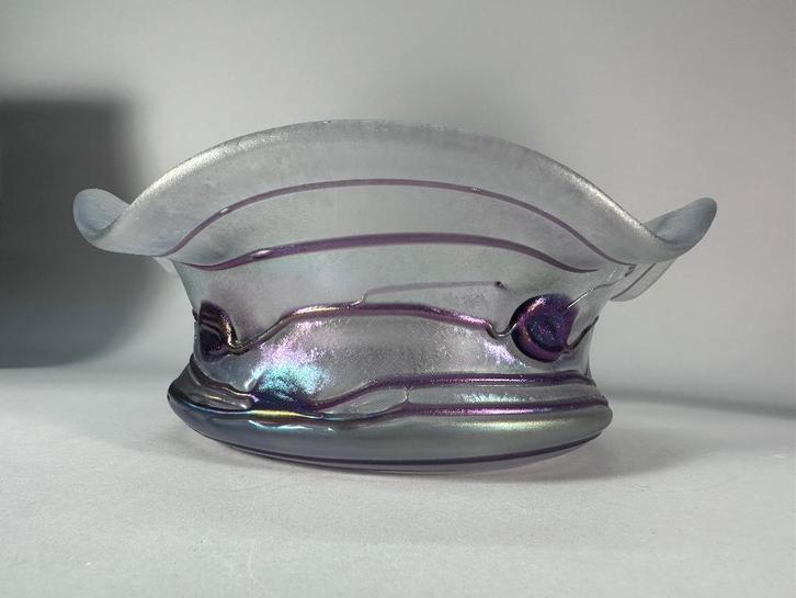Art Nouveau schaal  iriserend glas, Freiherr von Poschinger, Antiek en Kunst, Antiek | Glas en Kristal, Ophalen of Verzenden