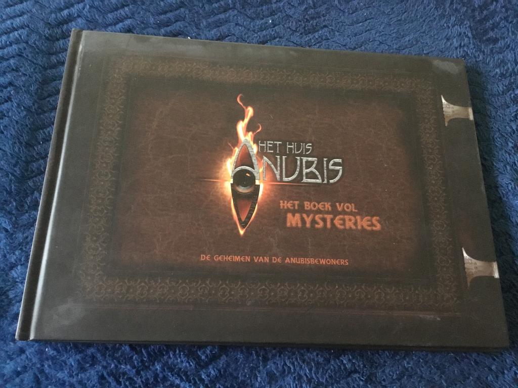 Het huis Anubis boek 2007 studio 100, Ophalen, Zo goed als nieuw, Non-fictie