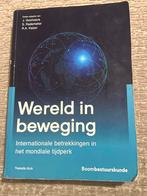 Wereld in Beweging - Voorhoeve, Rademaker, Keizer, Boeken, Ophalen of Verzenden, Alpha, Zo goed als nieuw, HBO