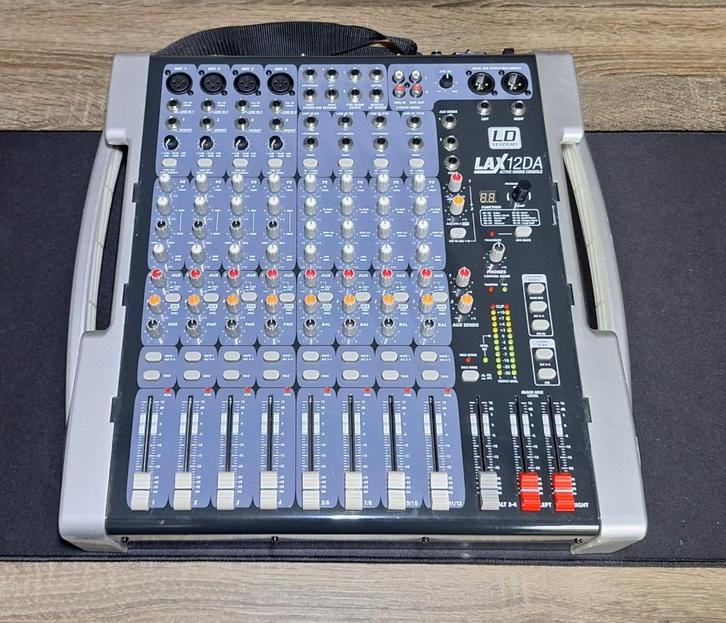 LD Systems LAX 12DA – Actieve Powermixer (400W @ 4Ω), Muziek en Instrumenten, Mengpanelen, Zo goed als nieuw, 10 tot 20 kanalen
