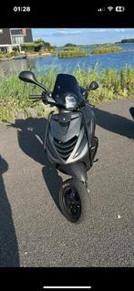 Piaggio zip ruilen, Fietsen en Brommers, Scooters | Piaggio, Ophalen, Zo goed als nieuw, Zip