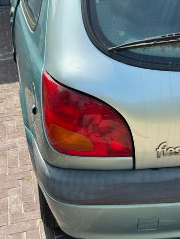 Achterlampen – Ford Fiesta 1.3 (1999) beschikbaar voor biedingen
