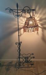Grote vintage ijzeren vloerlamp, Huis en Inrichting, Lampen | Vloerlampen, 150 tot 200 cm, Zo goed als nieuw, Ophalen