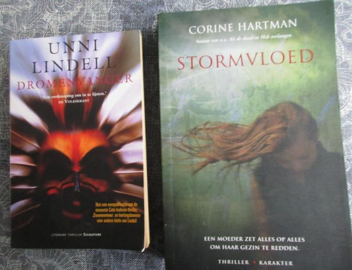 Unni Lindell - Dromenvanger / Corine Hartman - Stromvloed, Boeken, Romans, Zo goed als nieuw, Ophalen of Verzenden