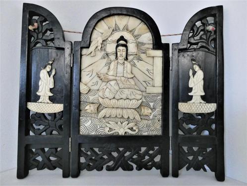 Reisaltaar drieluik hout Chinees Kwan Yin gezet in been, Antiek en Kunst, Kunst | Niet-Westerse kunst, Ophalen of Verzenden