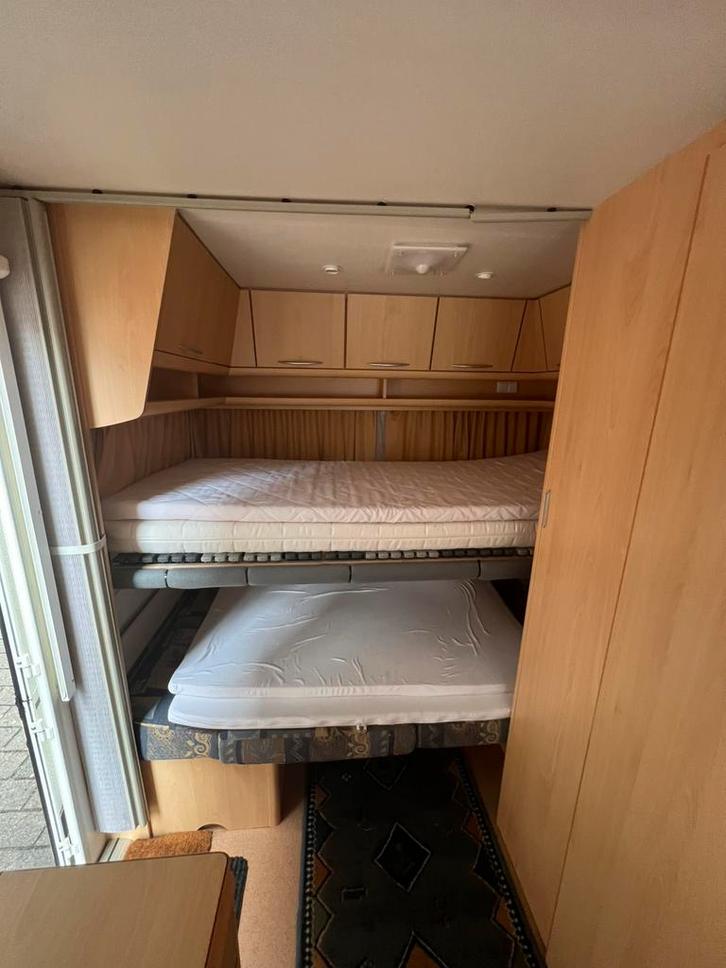 Stapelbed/ hoogslaper., Caravans en Kamperen, Camper-accessoires, Zo goed als nieuw, Ophalen